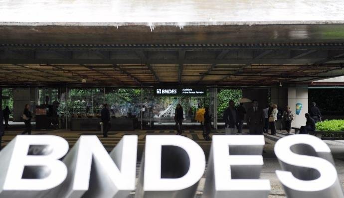 Avan&ccedil;os tecnol&oacute;gicos e tend&ecirc;ncia de estabiliza&ccedil;&atilde;o na economia est&atilde;o entre os motivos