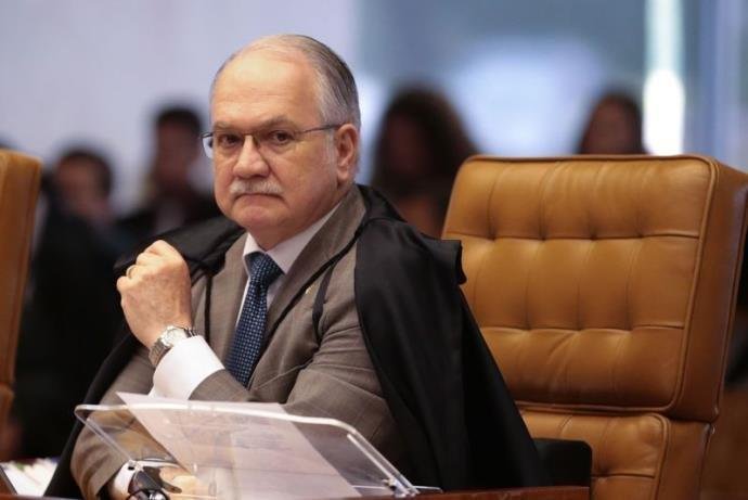 Parlamentou entrou com processo ap&oacute;s ter sido acusado de caixa 2 da ind&uacute;stria de armas