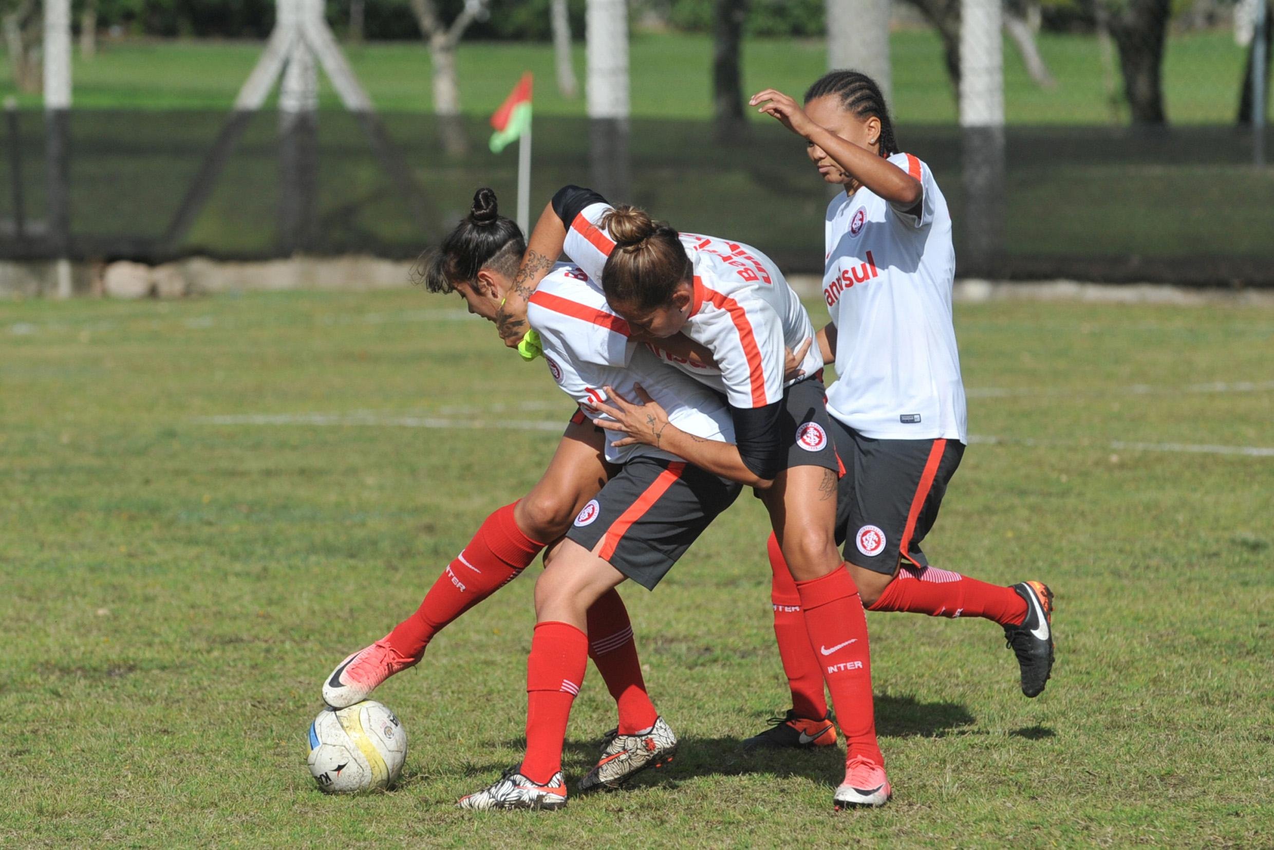 Categoria enfrenta v&aacute;rios obst&aacute;culos, mas sem perder o amor pelo esporte