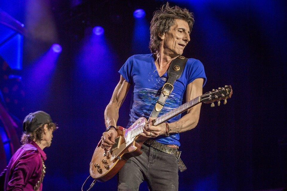 Ronnie Wood se submeteu a uma cirurgia de emerg&ecirc;ncia para retirada do c&acirc;ncer