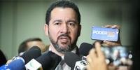 Governo ainda avalia se revisará meta fiscal, diz ministro Dyogo Oliveira