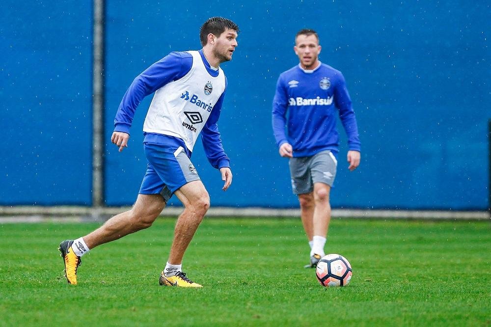 Em vantagem, Gr&ecirc;mio recebe Godoy Cruz para avan&ccedil;ar na Libertadores