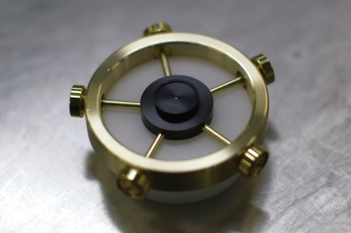 "Saturn Spinner" custa 17.280 ienes, equivalente a 157 d&oacute;lares