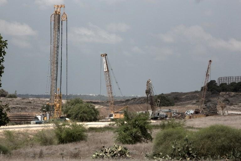 Imprensa israelense indicou que tamb&eacute;m ser&aacute; constru&iacute;da uma barreira mar&iacute;tima