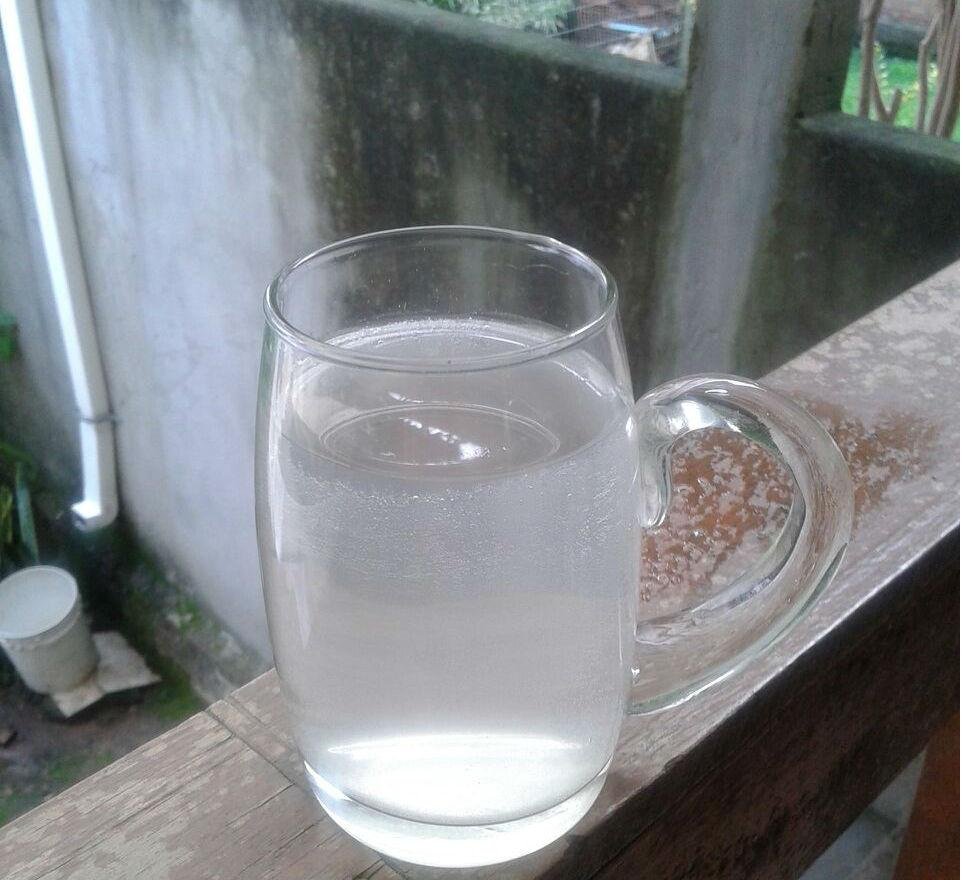 Dona de casa afirmou que &aacute;gua parecia um frisante