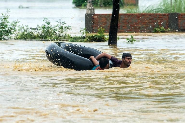 No Nepal, 21.000 pessoas deixaram a regi&atilde;o afetada e 48.000 resid&ecirc;ncias foram atingidas pelas inunda&ccedil;&otilde;es
