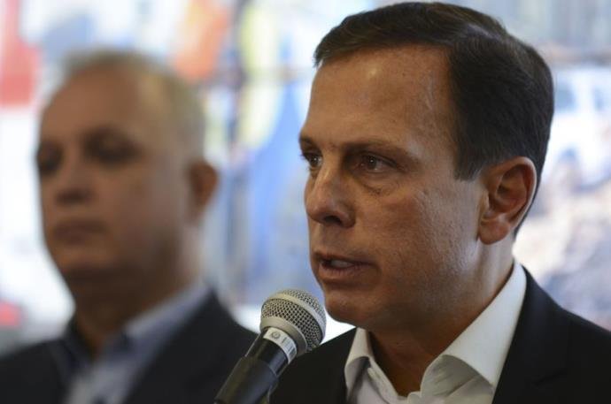 Ap&oacute;s ser recebido com faixas "Doria presidente", prefeito nega ser candidato