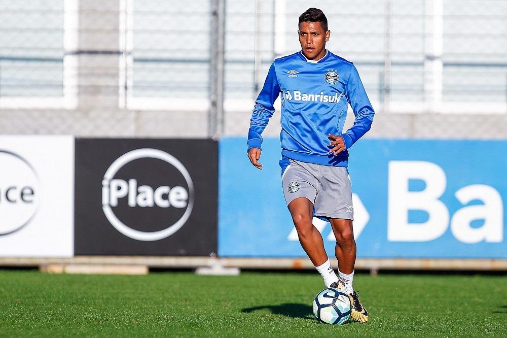 Gr&ecirc;mio prega por dever de casa contra Cruzeiro