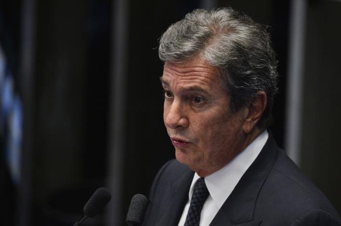 Parlamentar pode virar r&eacute;u nas investiga&ccedil;&otilde;es pelos crimes de peculato, corrup&ccedil;&atilde;o e lavagem de dinheiro