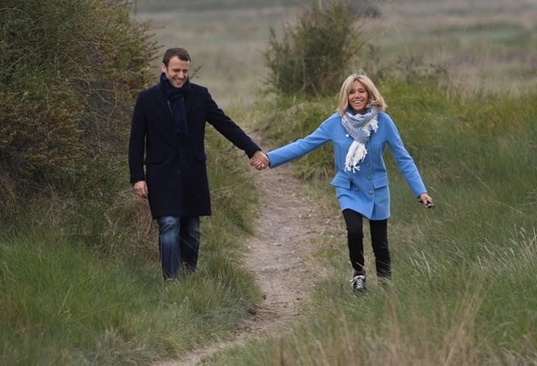 Macron passa as f&eacute;rias em passa as f&eacute;rias em Marselha com sua esposa Brigitte