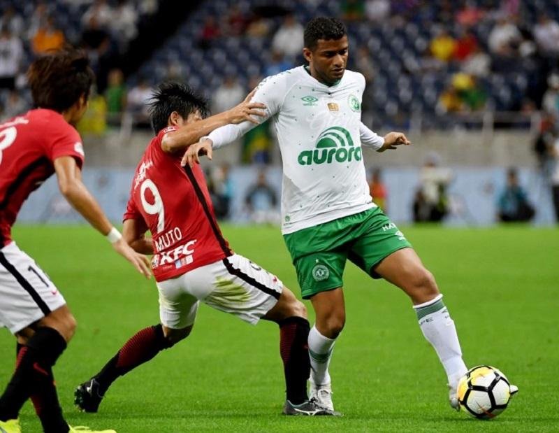 Urawa vence Chapecoense com gol de p&ecirc;nalti nos acr&eacute;scimos