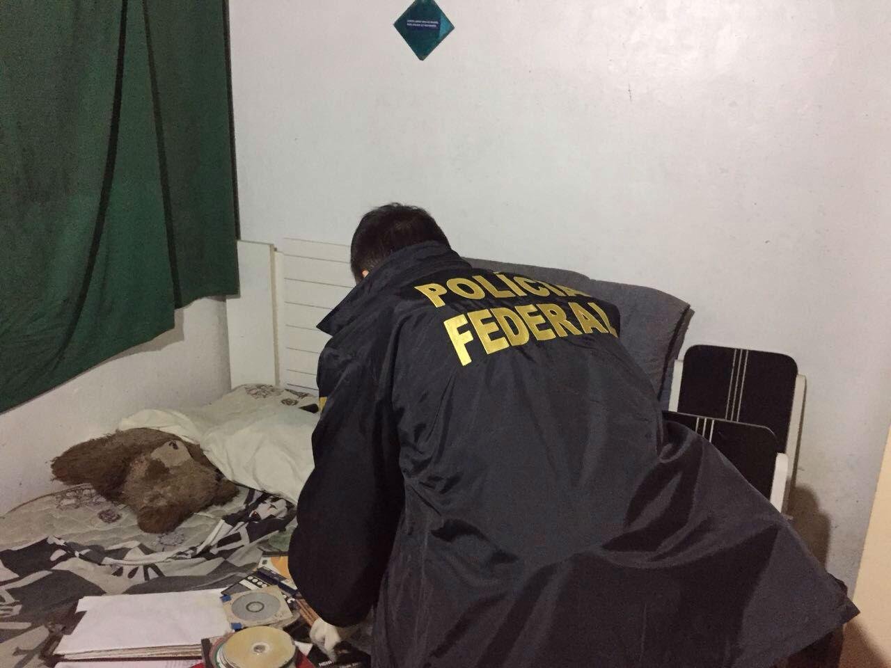 Policiais federais cumprem mandados de busca e apreens&atilde;o em Porto Alegre e Canoas