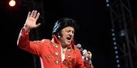 Fãs lotam Graceland no aniversário de morte de Elvis