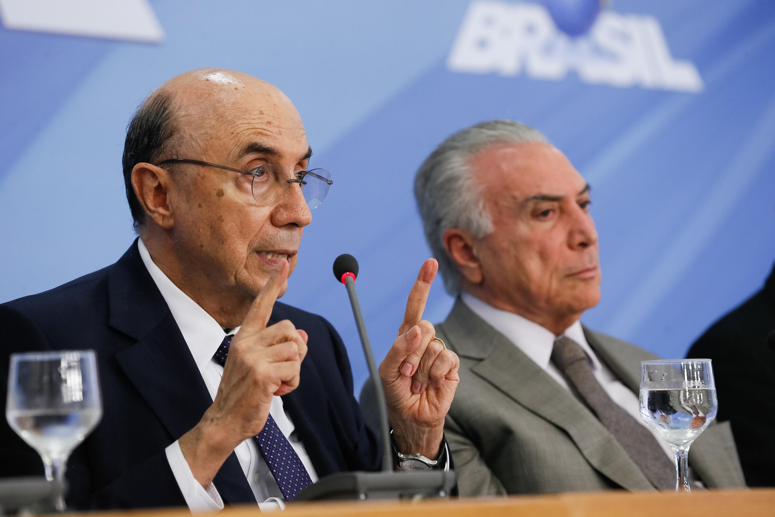 Governo anuncia metas fiscais que prev&ecirc;em rombo de R$ 159 bilh&otilde;es em 2017 e 2018