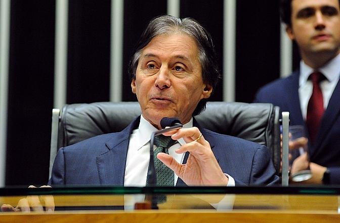 Presidente do Senado considera momento inoportuno para discutir volta do financiamento empresarial 