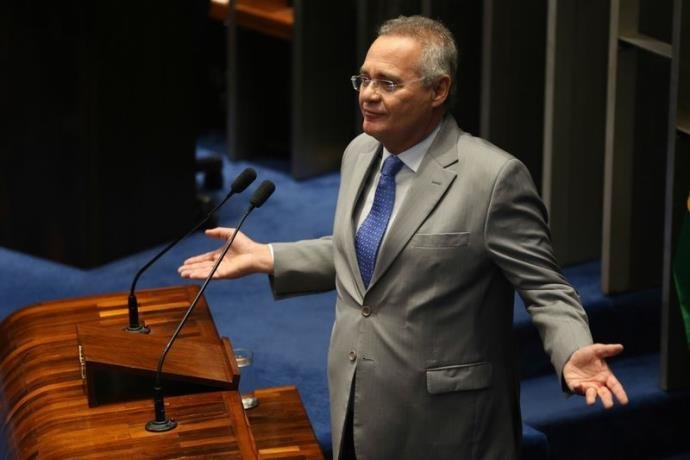 Senador destacou que comando do partido tem amea&ccedil;ado pol&iacute;ticos que possuem diverg&ecirc;ncias com o Planalto