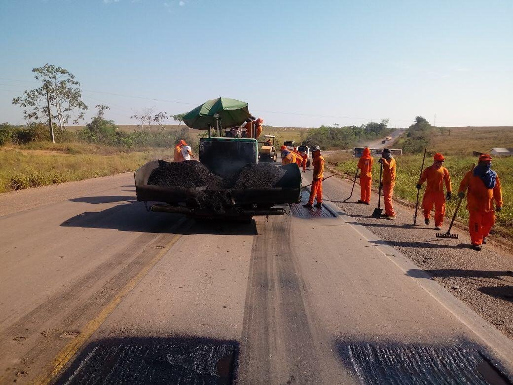BR 163 &eacute; uma das principais vias de escoamento de milho e soja na regi&atilde;o Centro-Oeste do pa&iacute;s