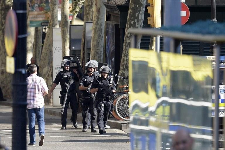 Atentado deixou ao menos 13 mortos na avenida Las Ramblas nesta quinta-feira
