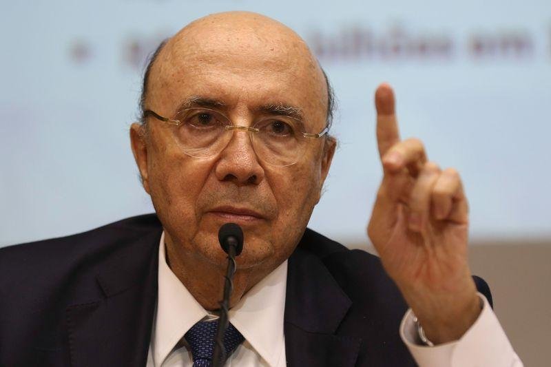 Ministro diz que fato deve-se ao produto ter crescido muito ao longo dos primeiros tr&ecirc;s meses 