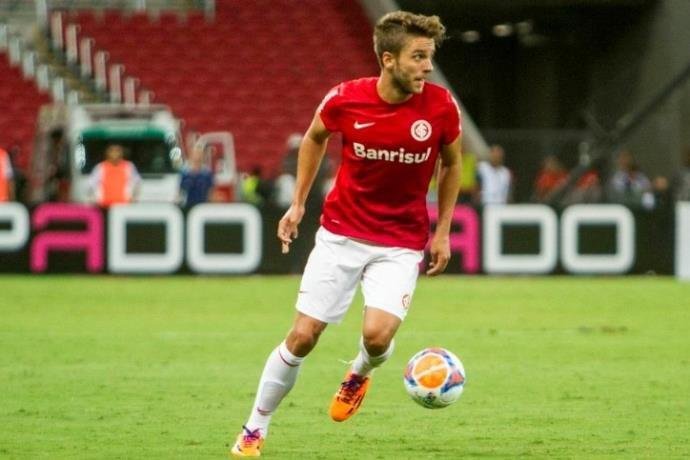 Winck vira exemplo de persist&ecirc;ncia no Inter 