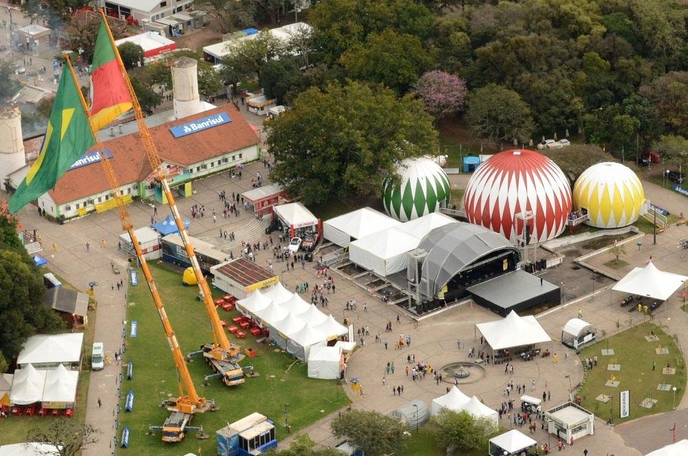 Estrutura do parque se expandiu para atender &agrave; demanda crescente por espa&ccedil;os do evento