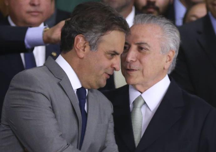 Reuni&atilde;o causou crise no PSDB