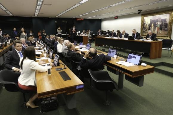 C&acirc;mara pode votar hoje mudan&ccedil;as no sistema eleitoral