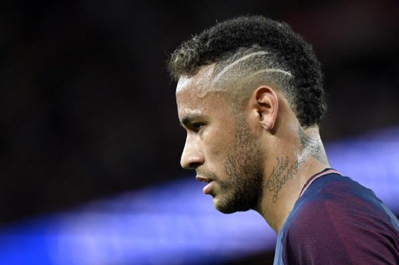 Barcelona processa Neymar e quer 8,5 milh&otilde;es de euros