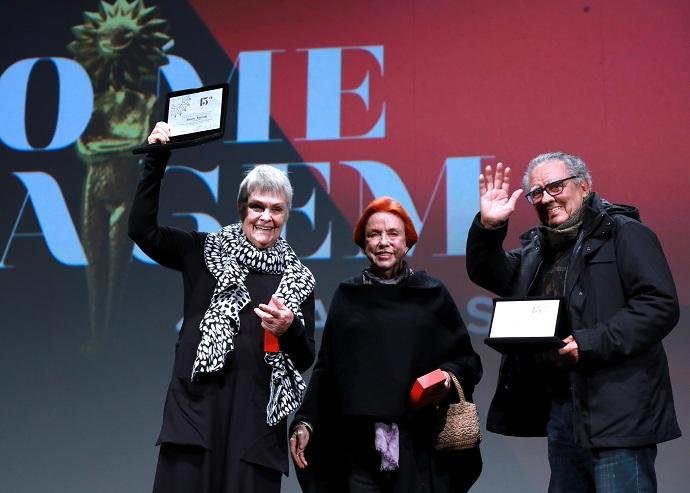 Paulo Autran, representado por Karin Rodrigues, Luiz Carlos e Lucy Barreto foram homenageados nesta segunda