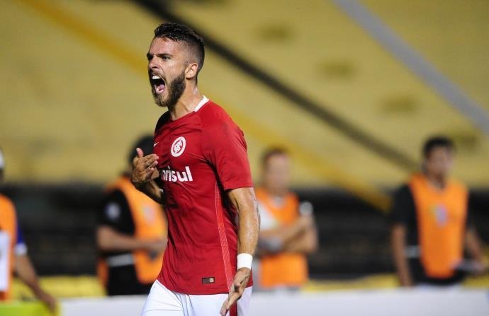 Cl&aacute;udio Winck ter&aacute; contrato renovado at&eacute; dezembro de 2019