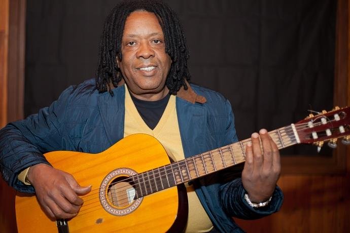 Gelson Oliveira apresenta espet&aacute;culo "Trajet&oacute;ria" nesta quarta em Porto Alegre