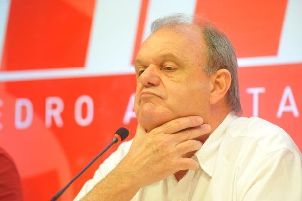 Vitorio Piffero e seus colegas de gest&atilde;o ter&atilde;o a oportunidade de apresentar explica&ccedil;&otilde;es para problemas apontados