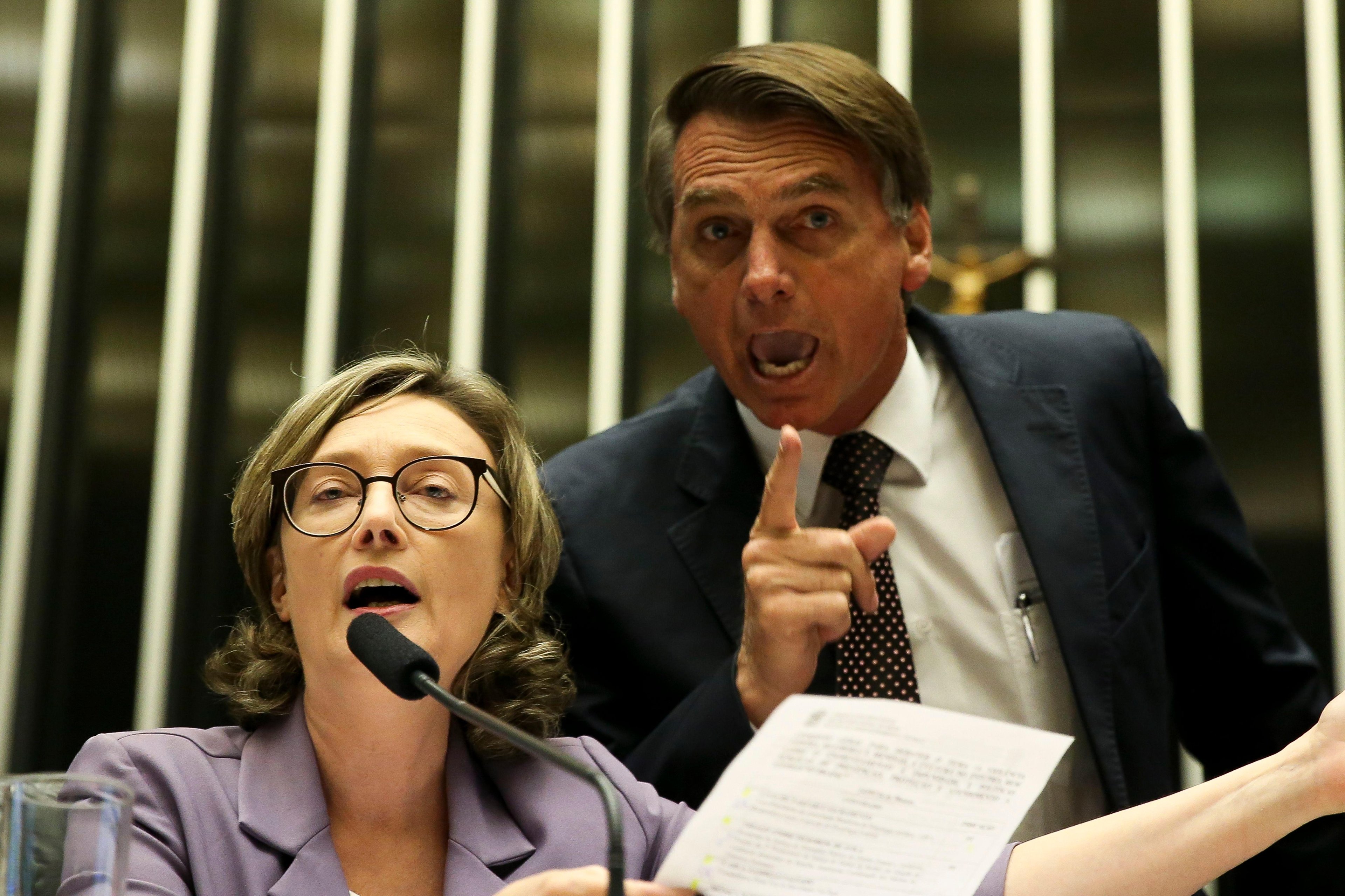 Maria do Ros&aacute;rio dep&otilde;e no STF contra Bolsonaro e o chama de "l&iacute;der do &oacute;dio"