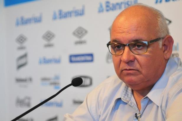 Presidente demonstra confian&ccedil;a que Gr&ecirc;mio sair&aacute; classificado do jogo do Mineir&atilde;o