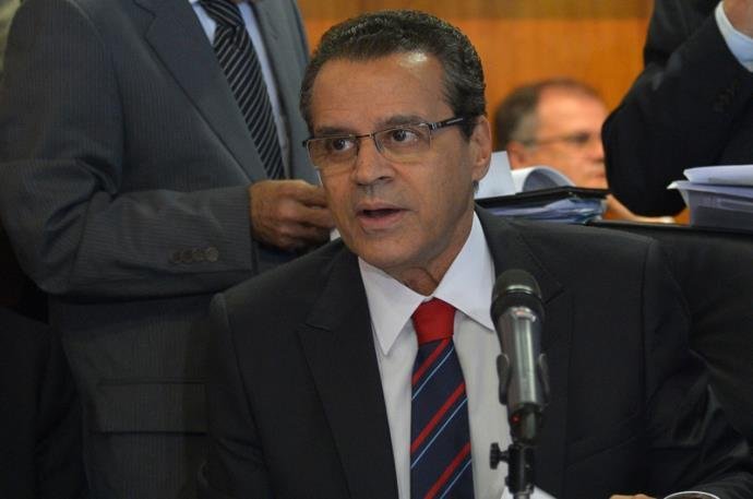 Ex-ministro &eacute; acusado de receber propinas em investiga&ccedil;&atilde;o da opera&ccedil;&atilde;o S&eacute;psis