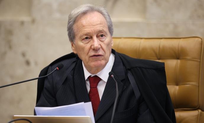 Lewandowski pede novo relator para den&uacute;ncia da PGR contra Juc&aacute;