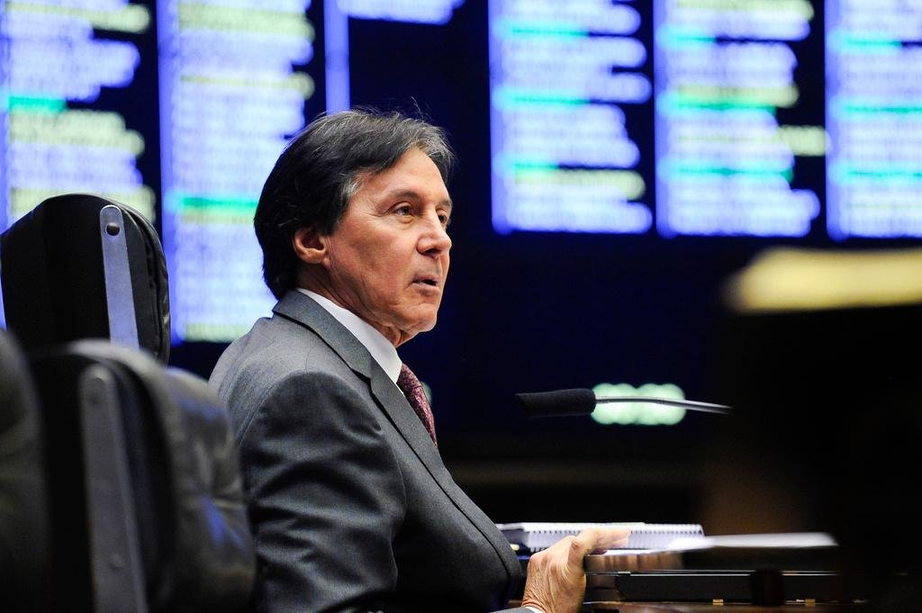 Painel indicava presen&ccedil;a de 133 deputados, por&eacute;m n&atilde;o havia um senador al&eacute;m do pr&oacute;prio presidente