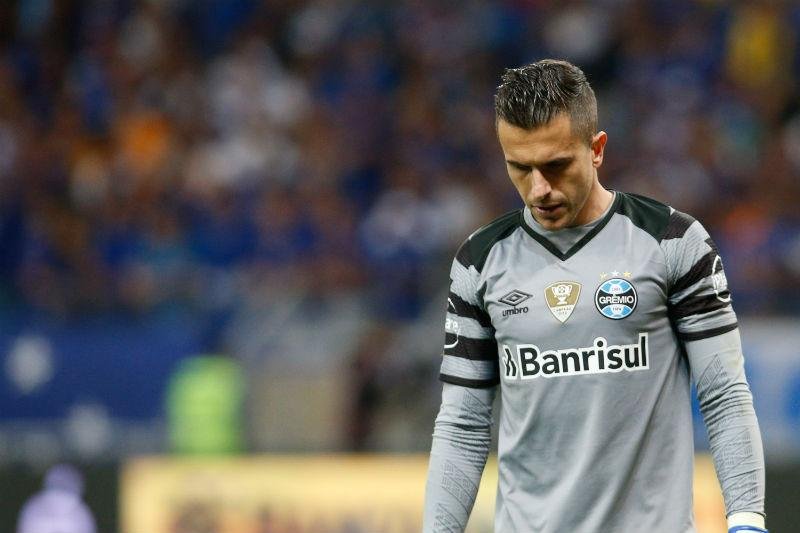 Gr&ecirc;mio vive ambiente de reflex&atilde;o ap&oacute;s elimina&ccedil;&atilde;o na Copa do Brasil 