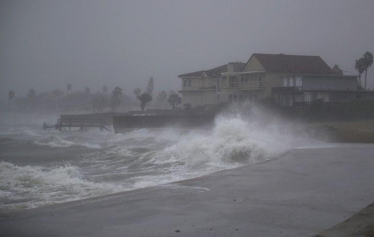 Tempestade tem ventos de mais de 190 km/h