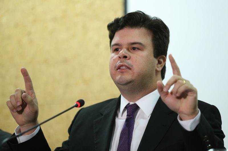 Fernando Coelho Filho espera maior acesso de pesquisadores e autoridades na &aacute;rea