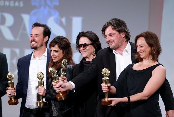 &ldquo;Como Nossos Pais&rdquo;, de La&iacute;s Bodanzky, foi escolhido o melhor filme do festival