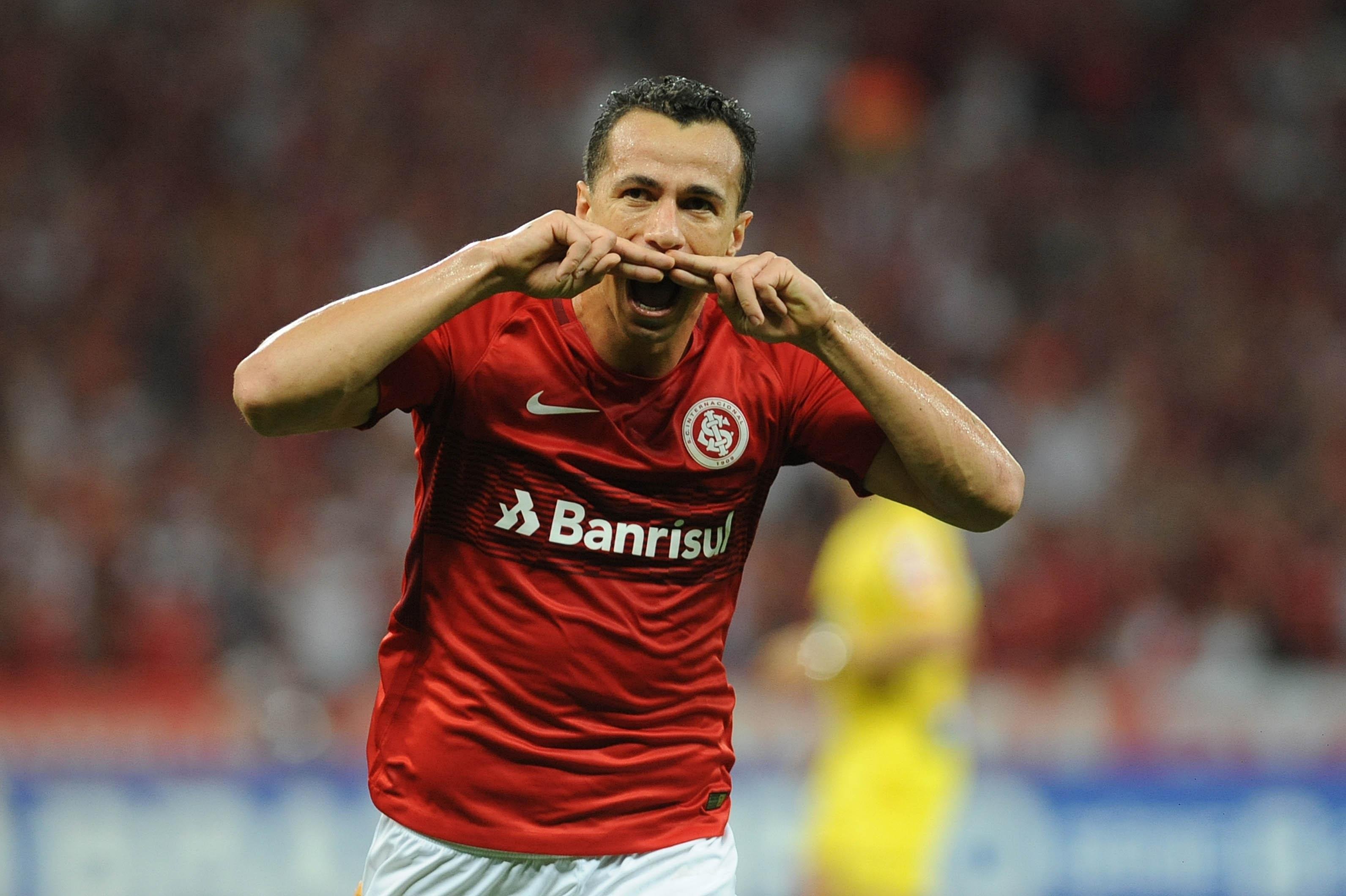 Melo lembrou que a demora para contratar Dami&atilde;o se deveu a relut&acirc;ncia do Flamengo