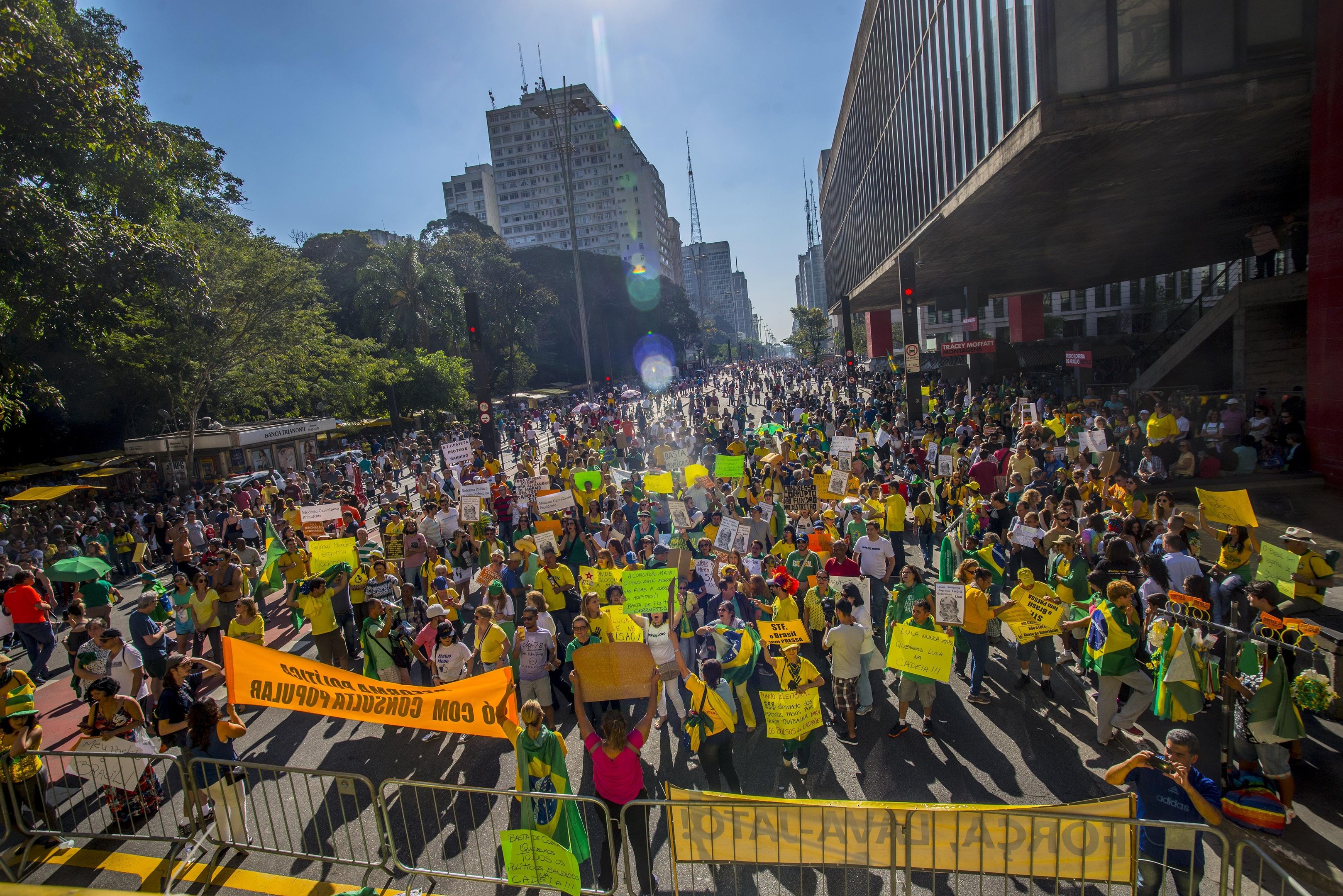 Em S&atilde;o Paulo, manifestantes ocuparam a Avenida Paulista