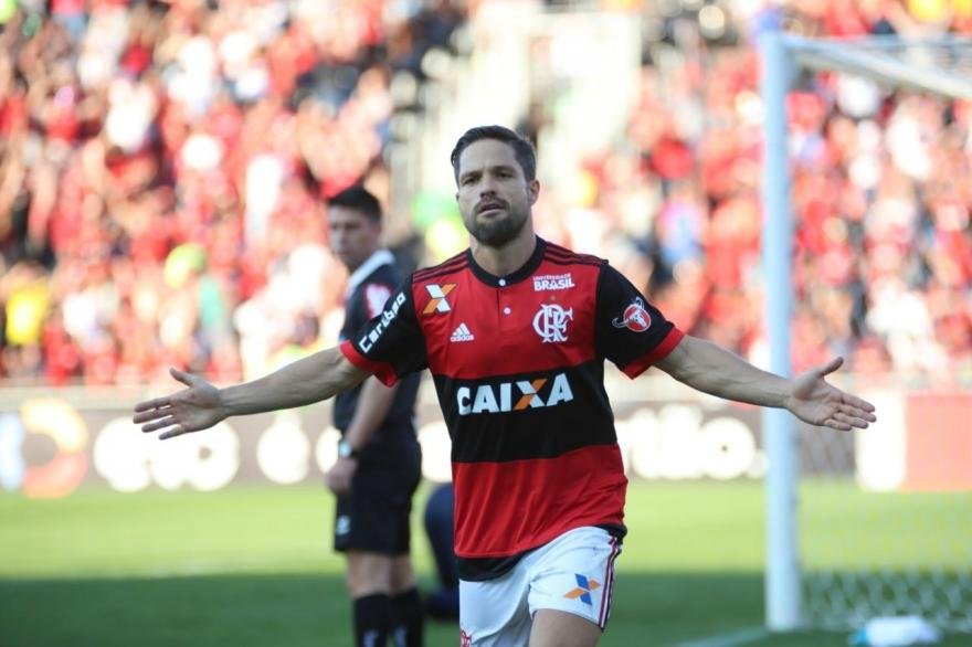 Vit&oacute;ria por 2 a 0 no est&aacute;dio Luso Brasileiro deixa rubro negro carioca zona de classifica&ccedil;&atilde;o &agrave; Copa Libertadores