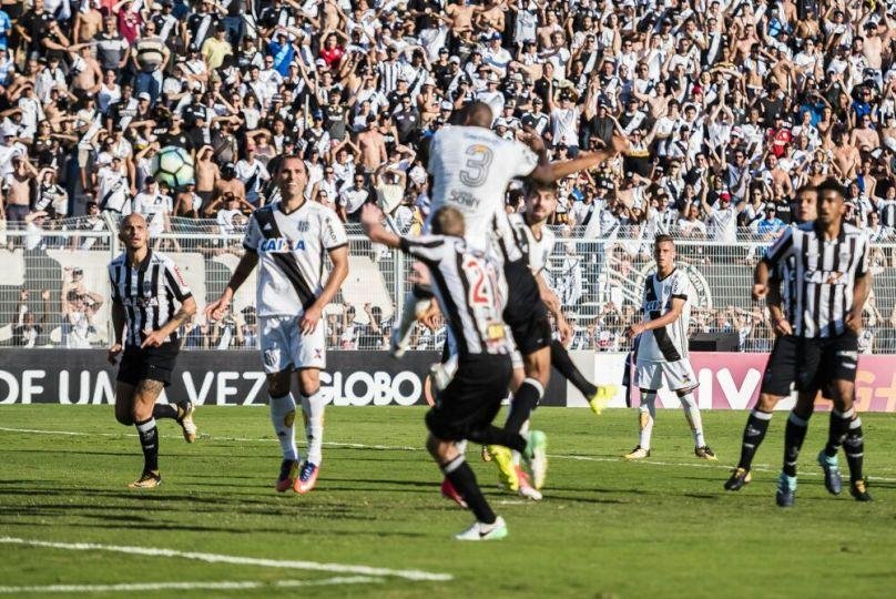 Vit&oacute;ria de virada teve direito a gol nos acr&eacute;scimos no est&aacute;dio Mois&eacute;s Lucarelli