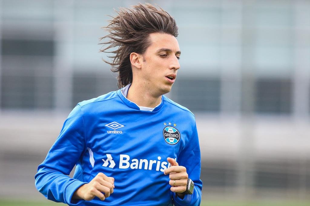 Geromel participa de treino f&iacute;sico do Gr&ecirc;mio 