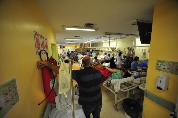 Cen&aacute;rio de superlota&ccedil;&atilde;o &eacute; comum nas emerg&ecirc;ncias p&uacute;blicas da Capital
