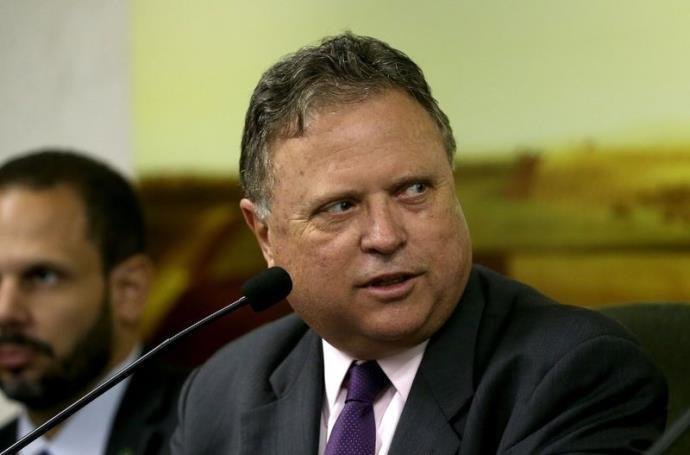 Pol&iacute;tico est&aacute; sob press&atilde;o por causa da dela&ccedil;&atilde;o do ex-governador Silval Barbosa (PMDB-MT)