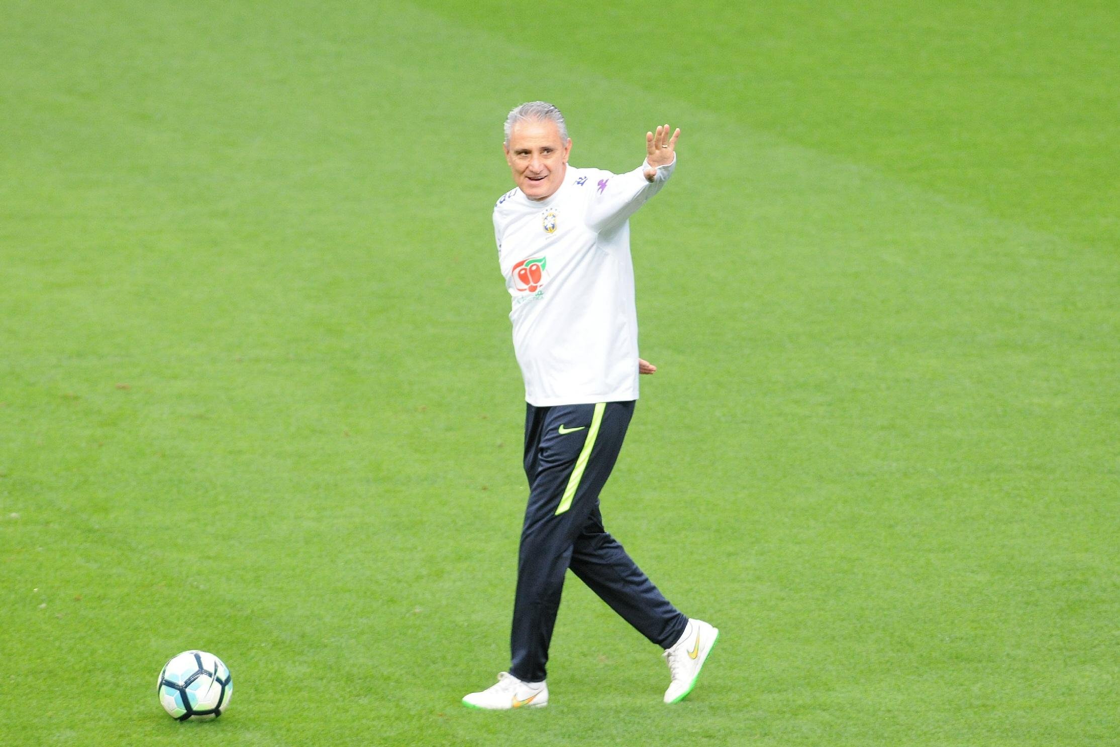 Tite comandar&aacute; o Brasil contra o Equador