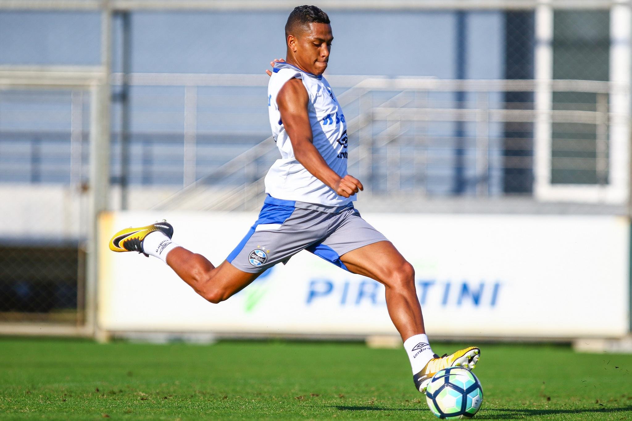 Pedro Rocha vai jogar na R&uacute;ssia